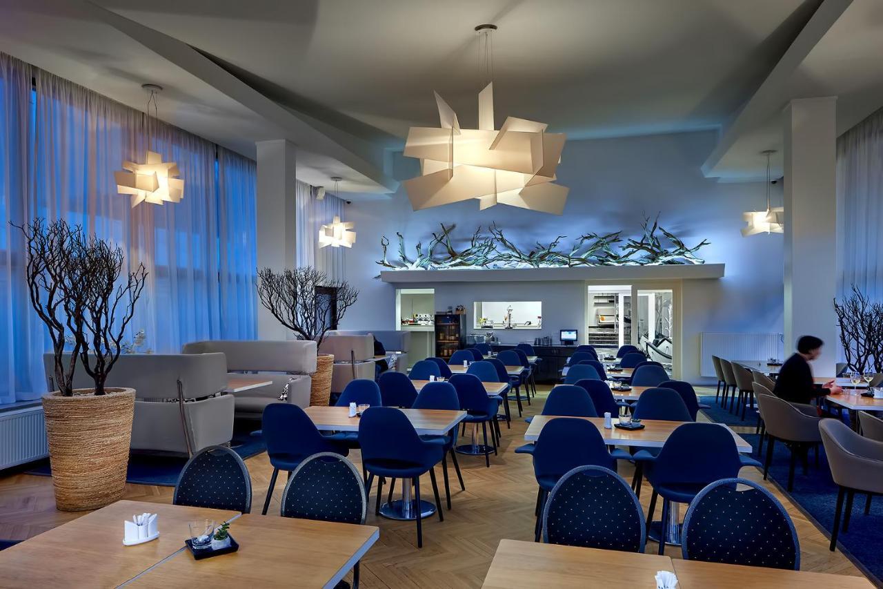 Wellness Hotel Orlik Kozarovice Exteriör bild