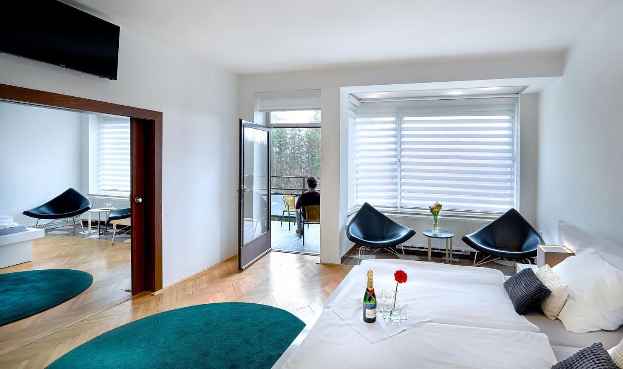 Wellness Hotel Orlik Kozarovice Exteriör bild