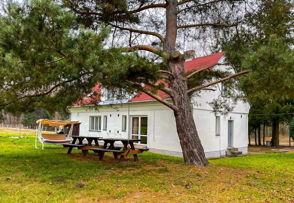 Wellness Hotel Orlik Kozarovice Exteriör bild