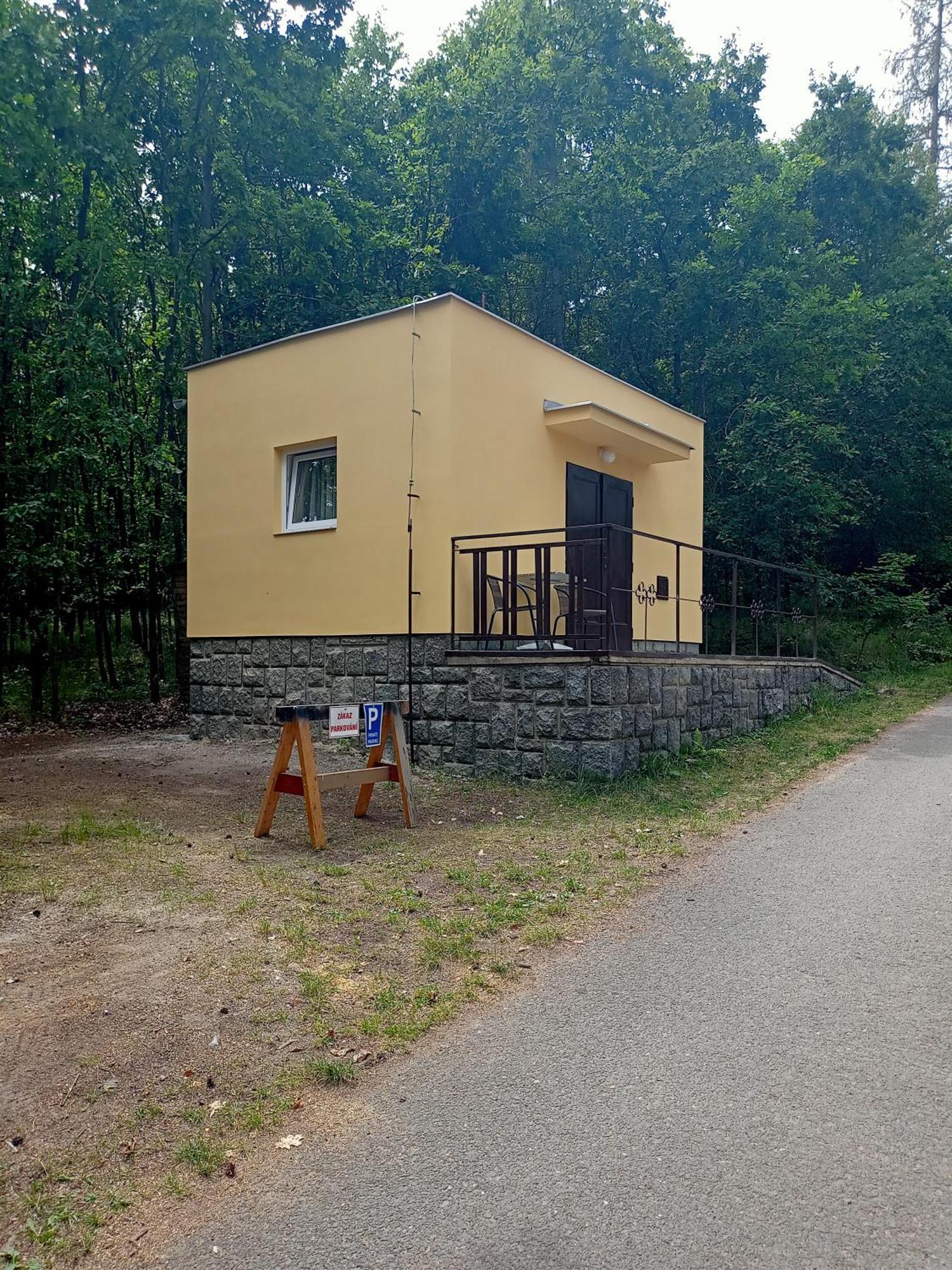 Wellness Hotel Orlik Kozarovice Exteriör bild